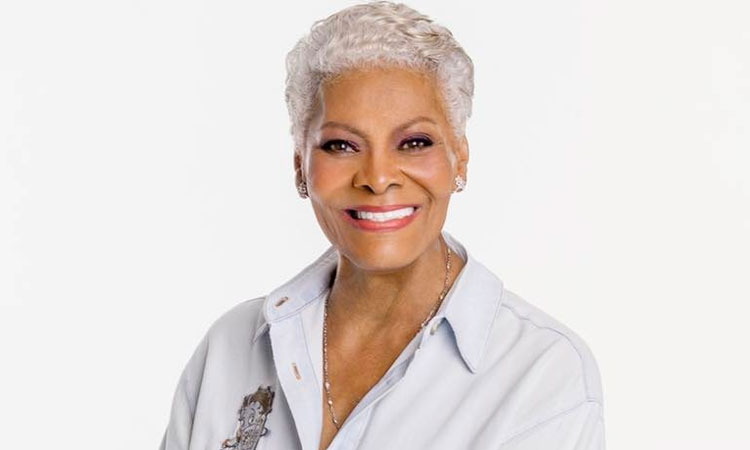 Dionne Warwick kicked off 2022